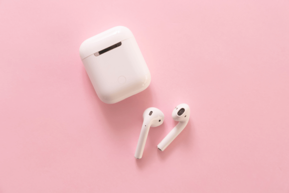 Can AirPods Be Connected To Two Devices